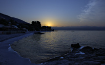 La photo du jour : Quand la plage de Marinella s'illumine