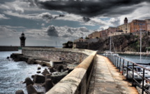 La photo du jour : Sur la jetée du Vieux-Port de Bastia