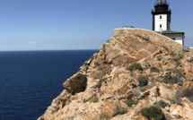 La photo du jour : Le phare et la pointe de La Revelatta