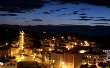La photo du jour : Calvi by night…