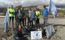 Bastia : Les bénévoles nettoient les plages après la tempête…