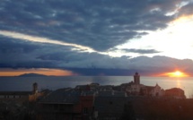 La photo du jour : Bastia entre l’Ile d’Elbe et Monte Cristo