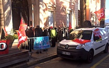 Les retraités devant la mairie  d'Ajaccio : Pensions, vie chère, transports… Et alors !