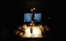 Nous n'attendons personne : la nouvelle lecture de Misandra Fondacci en scène à Bonifacio