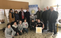 Le Rotary club international Calvi-Balagne remet un chèque de 1 000€ au collège de Lisula
