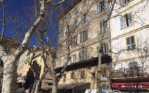 Bastia : Une terrasse s'effondre au Marché, beaucoup de peur pour les riverains