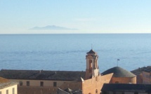 La photo du jour : L’île d’Elbe sur un nuage
