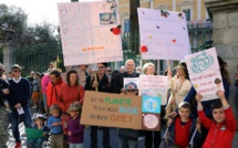VIDEO : "La marche du siècle" pour le climat réunit 200 personnes à Ajaccio