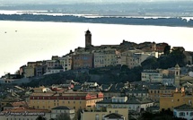 La photo du jour : Bastia blotti autour de Santa Maria et San Ghjuvà