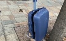INSOLITE - A Bastia la valise "suspecte" est restée sur place