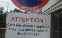 INSOLITE - L’utile précision du panneau routier 