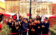 EN IMAGES - La foule déjà au rendez-vous pour l’ouverture du marché de Noël de Bastia