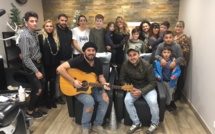 VIDEO - Petru Bracci et Jean-Charles Avazeri font souffler l’esprit de Noël chez Angels’Coiffure de Biguglia