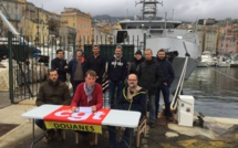 Bastia : La vedette des douanes bloquée par les grévistes