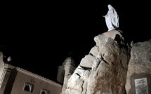Le sanctuaire de Notre-Dame de la Serra dans la lumière