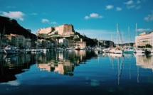 Amapa : autorisation  de services d’aide à domicile sur toute la Corse