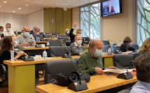 Conseil municipal de Bastia : « dis moi d’où vient ton masque... »