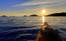 La photo du jour : en kayak dans les parages des Sanguinaires