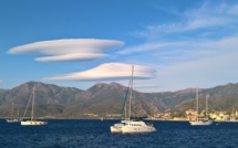 La photo du jour : formation lenticulaire au-dessus de Saint-Florent