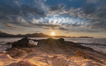 La photo du jour : soleil couchant sur la baie de Calvi