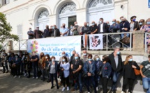 Plus d'une centaine de personnes mobilisées à Ajaccio pour la défense du corse