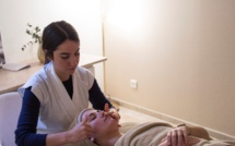 "Chiffre d'affaire en baisse de 80%, pas de rentrée d'argent" : à Ajaccio, malgré le confinement, Célia, se relève les manches 