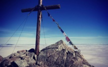 La photo du jour : le monte Astu au-dessus des nuages