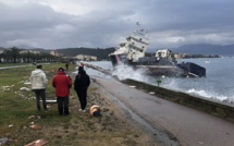 VIDEO - Tempête Bella : le bateau des phares et balises s'échoue dans le golfe d’Ajaccio