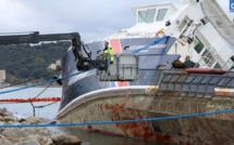 VIDEO - Remorqueur échoué à Ajaccio : les opérations de sécurisation se poursuivent