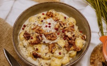 A table : gnocchis crémeux au Gorgonzola, épinards, noix et noisettes salées avec #lapetitecuisinedemarie