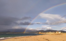 La photo du jour : l'arc-en-ciel de la plage de la Tonnara