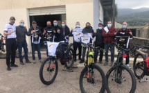 Remise du 1er maillot officiel au Muntagna Bikes Balagna