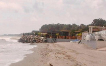 Erosion du littoral : à Pineto, l'accès à la plage fait débat