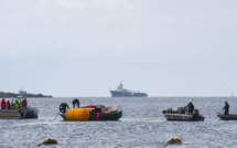 Cinq épaves abandonnées sorties de l'eau au large de Figari 
