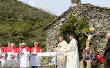 Pèlerinage sur le toit du Cap Corse avec l'évêque : Le diaporama