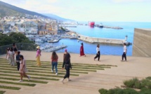 Identité(s) en Mouvement : de la danse dans les rues de Bastia 