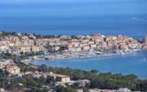 Territoriales - A Calvi Laurent Marcangeli devant Gilles Simeoni