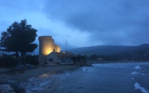 La photo du jour : l'aube sur Ampuglia