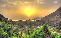 La photo du jour : coucher de soleil sablonneux sur le golfe de Porto