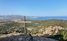 La photo du jour : Lumiu et la baie de Calvi vus de Capu Bracaghju