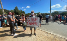 Nouvelle manifestation contre l’ouverture de la carrière de Fuzzà