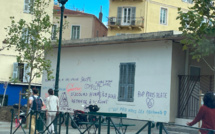 EN IMAGES - Des tags sur les murs de deux collèges de Bastia
