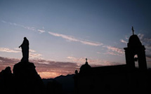 La photo du jour : Notre Dame de la Serra au lever du soleil