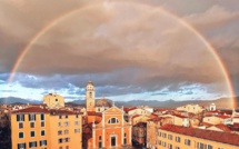 La photo du jour : arc-en-ciel au-dessus de la cathédrale d'Ajaccio