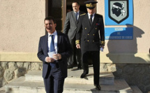 Valls à Ajaccio: "Aucune porte ne sera fermée mais aucune contrainte ne sera acceptée"