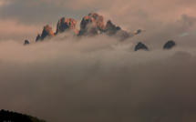 La photo du jour : quand les aiguilles de Bavella sortent des nuages