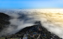 Bastia : une mer de nuages au-dessus de la ville