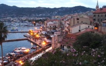 La photo du jour : le port de Calvi vu de la… Citadelle
