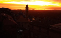 La photo du jour : lever de soleil sur Cervioni