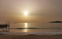 Photo du jour : lever de soleil sur Pinarellu